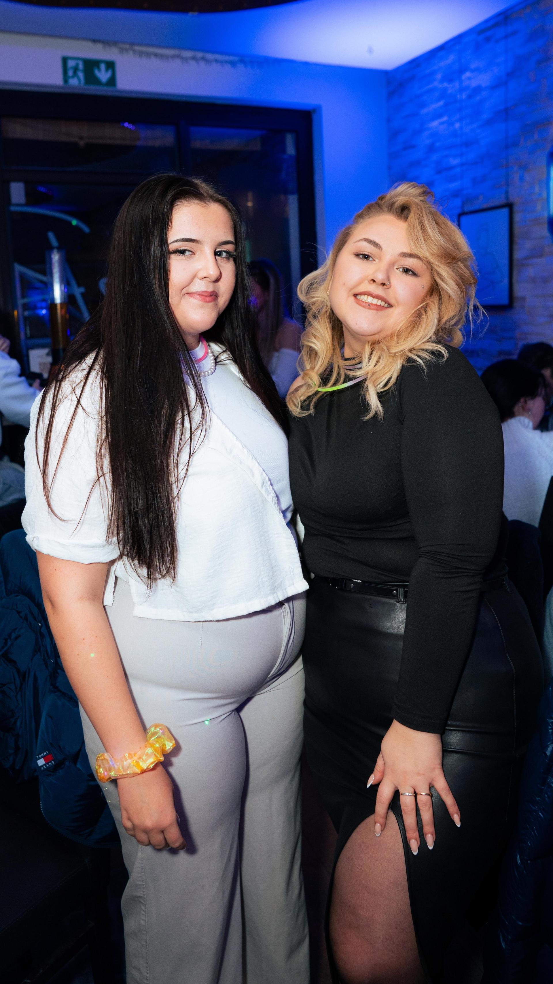 Am Freitag habt ihr beim Feiern in der SantoRino Bar ordentlich Gas gegeben. (Bild: Hannes Stock)