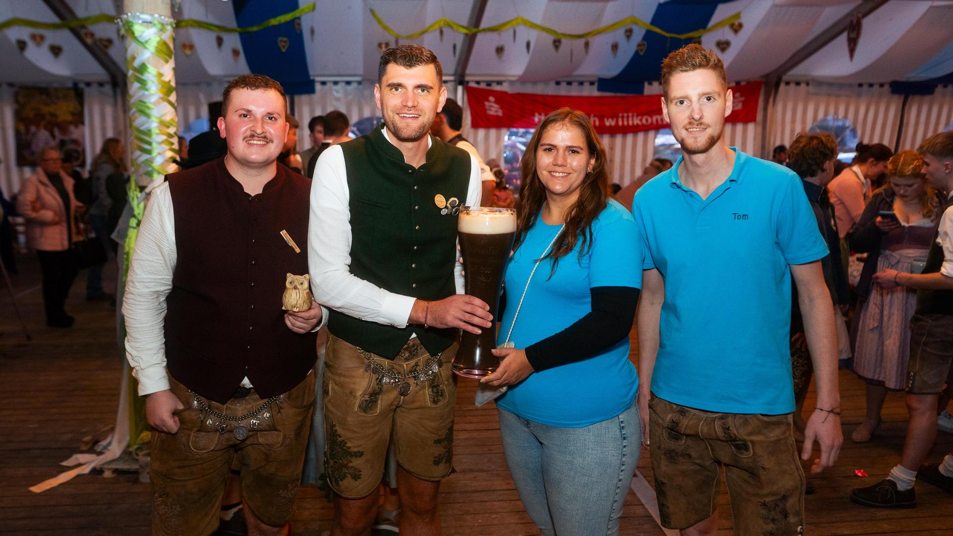 Auch am Sonntag habt ihr auf der Kirwa in Weiherhammer gefeiert. (Bild: Hannes Stock)