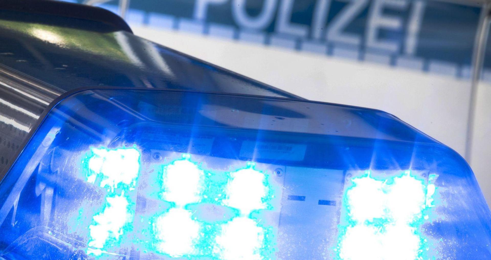 In Windischeschenbach wurden im vergangenen Jahr Dachterrassengitter von einer Baustelle gestohlen. Ein Verdächtiger behauptet, eine Erlaubnis gehabt zu haben. (Symbolbild: Friso Gentsch/dpa)