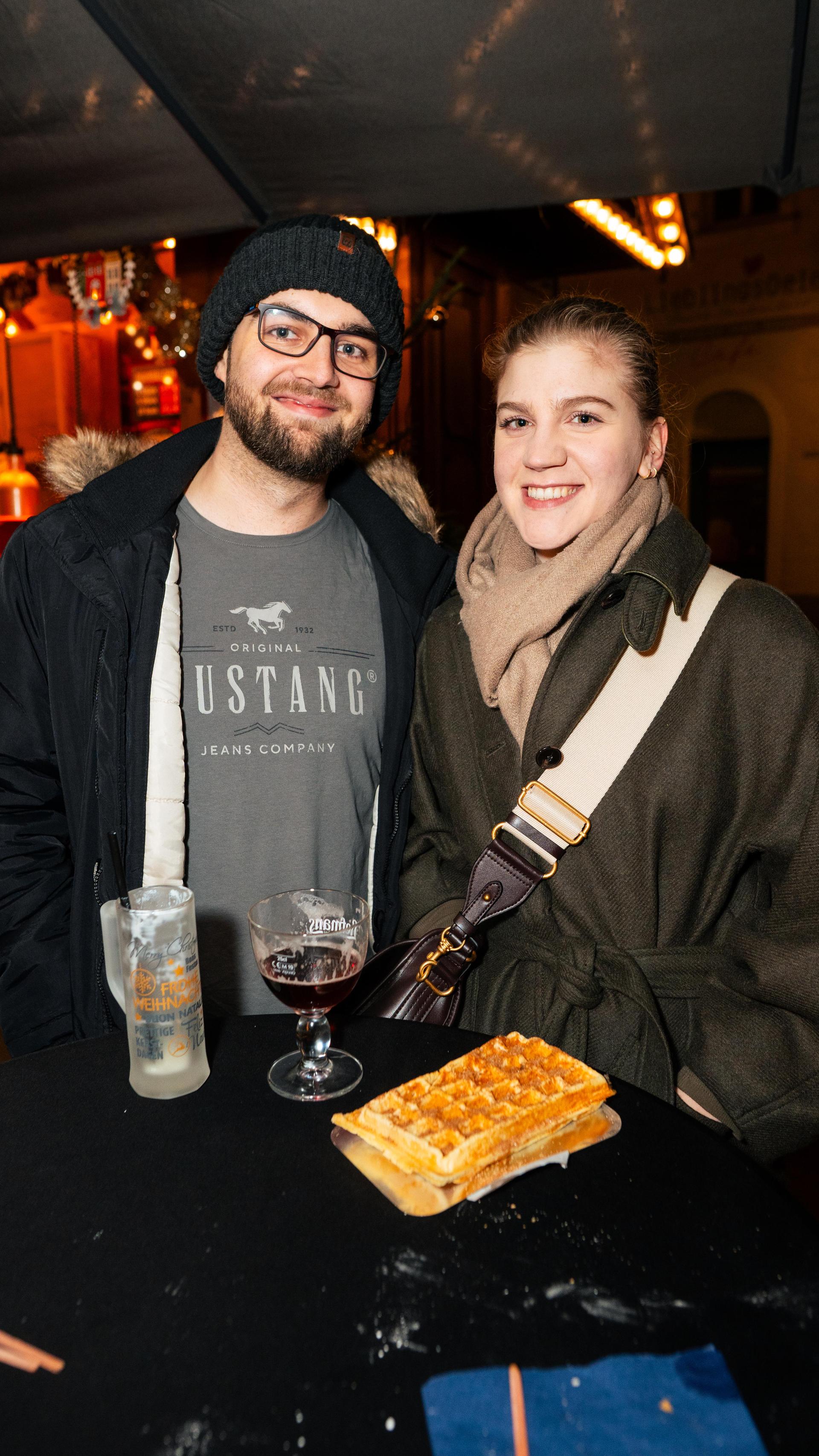 In Weiden war am Samstag auf dem Weihnachtsmarkt einiges los. (Bild: Hannes Stock)