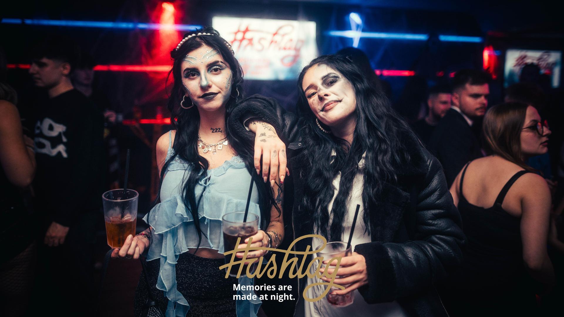 Halloween-Party im Hashtag.  (Bild: Sebastian Reiter)