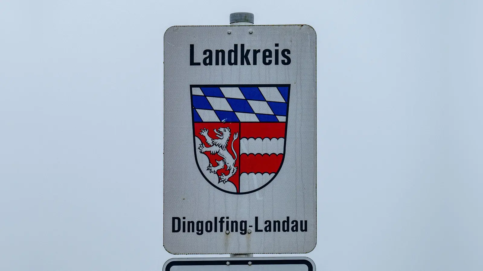 Mutmaßliches Anschlagsziel war ein Weihnachtsmarkt im Raum Dingolfing.  (Bild: Armin Weigel/dpa)