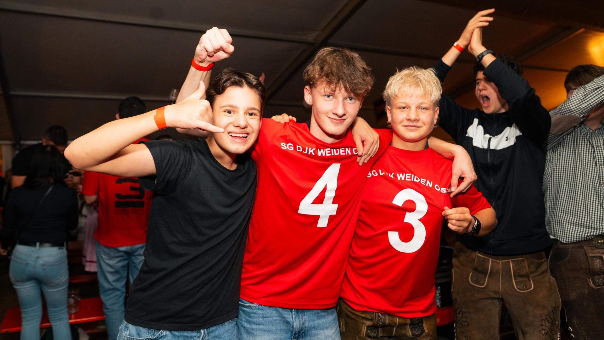 Die Highlights am Samstag bei der Kirchweih der DJK Weiden. (Bild: Hannes Stock)