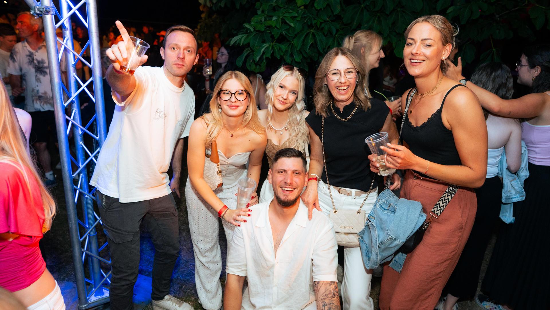 Bilder der Beach Party. (Bild: Hannes Stock)
