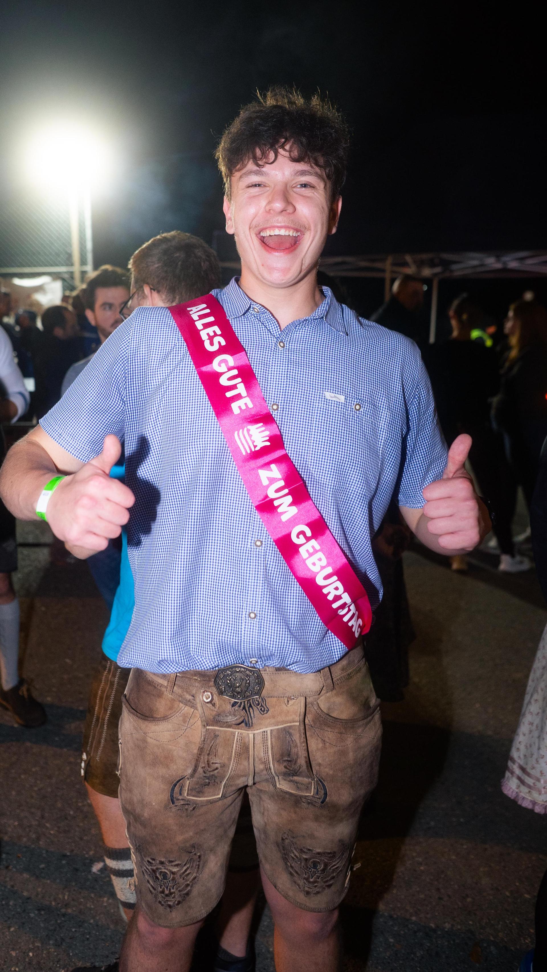 Beim Kirwa-Special der Etzenrichter Kirwa sorgte die Band „RUNDUMADUM” für Stimmung.  (Bild: Hannes Stock)