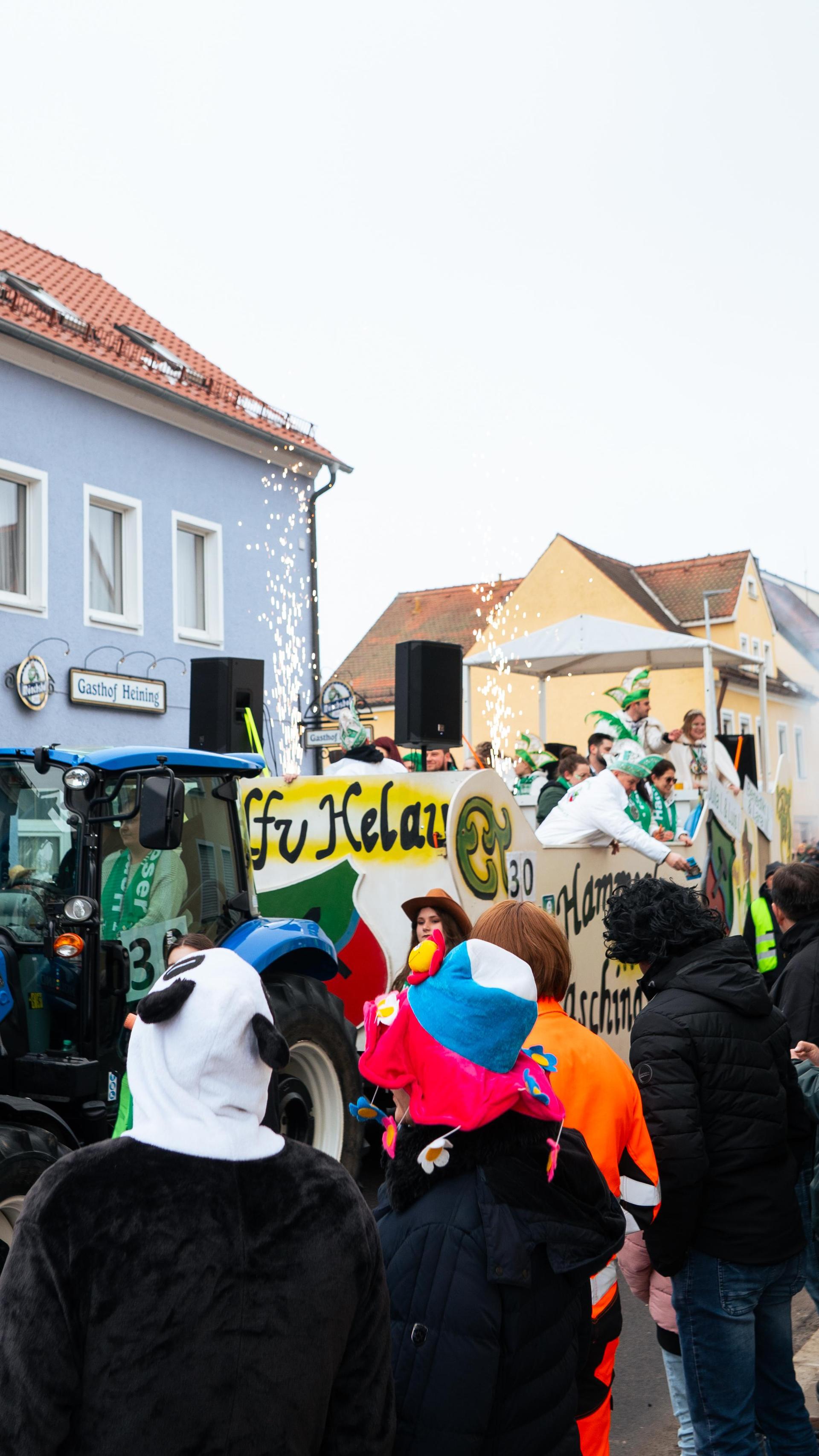 Am Sonntag wurde es bunt beim Pressather Faschingszug. (Bild: Hannes Stock)