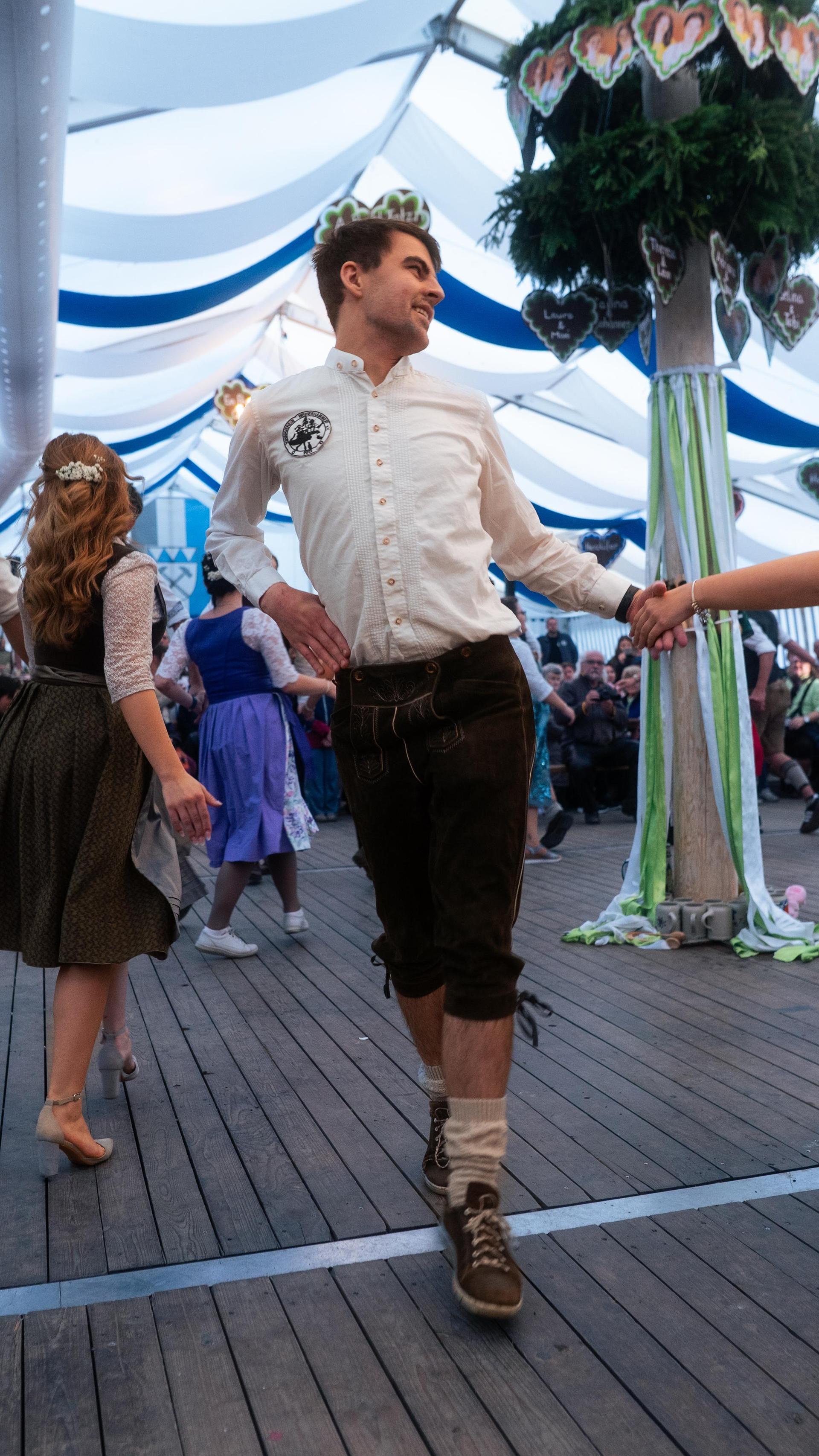 Auch am Sonntag habt ihr auf der Kirwa in Weiherhammer gefeiert. (Bild: Hannes Stock)