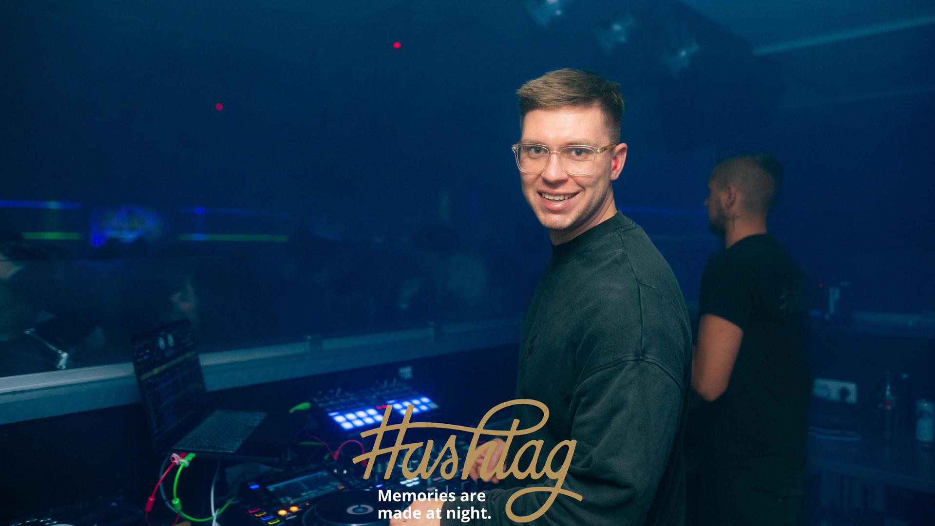 Am Dienstag wurde im Hashtag die Abgabe der Seminararbeiten gefeiert.  (Bild: Hannes Stock)