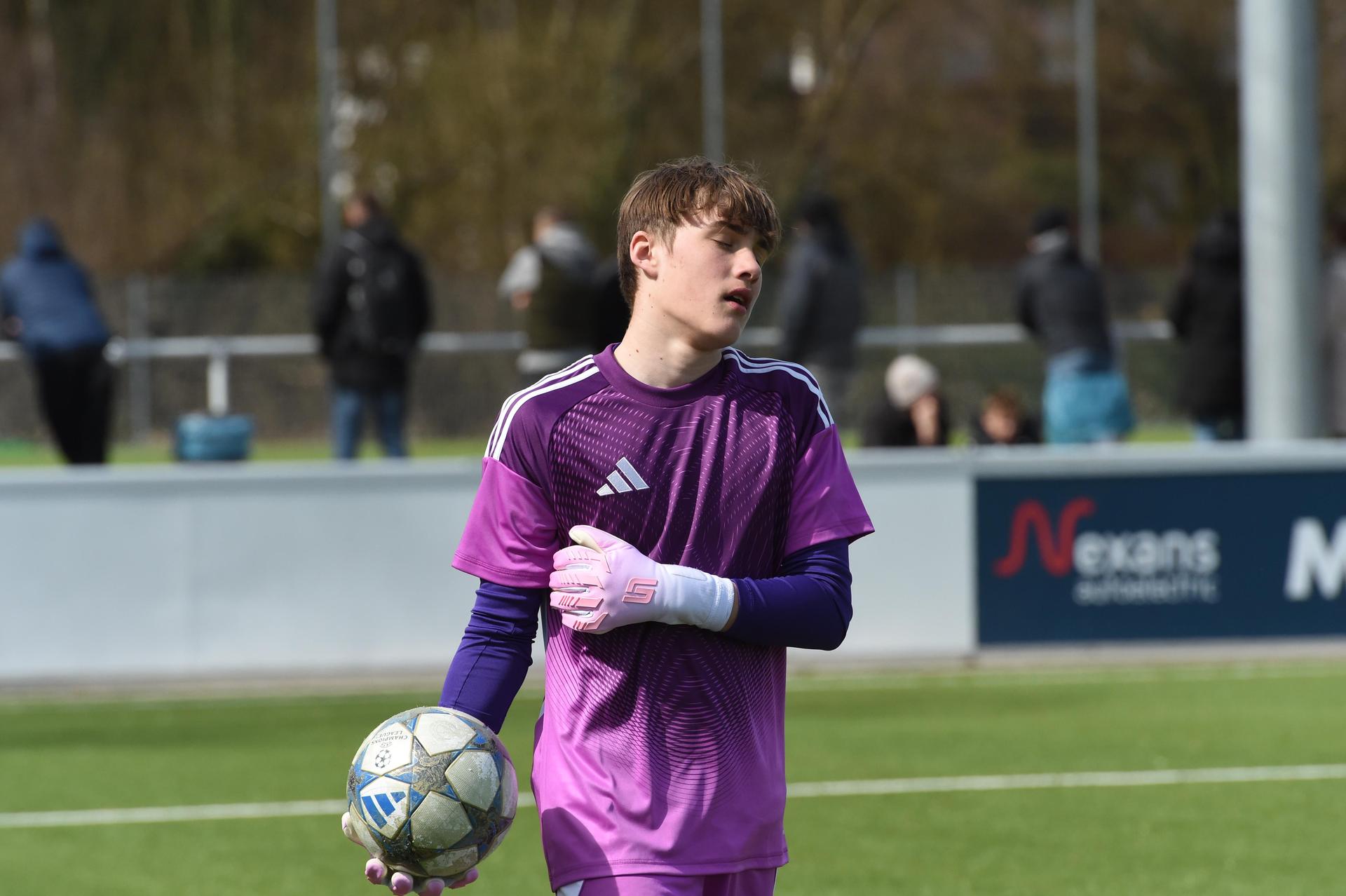 Bildergalerie der C-Junioren der SpVgg SV Weiden in der Bayernliga-Aufstiegsrunde. Die Weidener verloren die Partie mit 0:3 gegen Deggendorf.  (Bild: Gerhard Büttner)