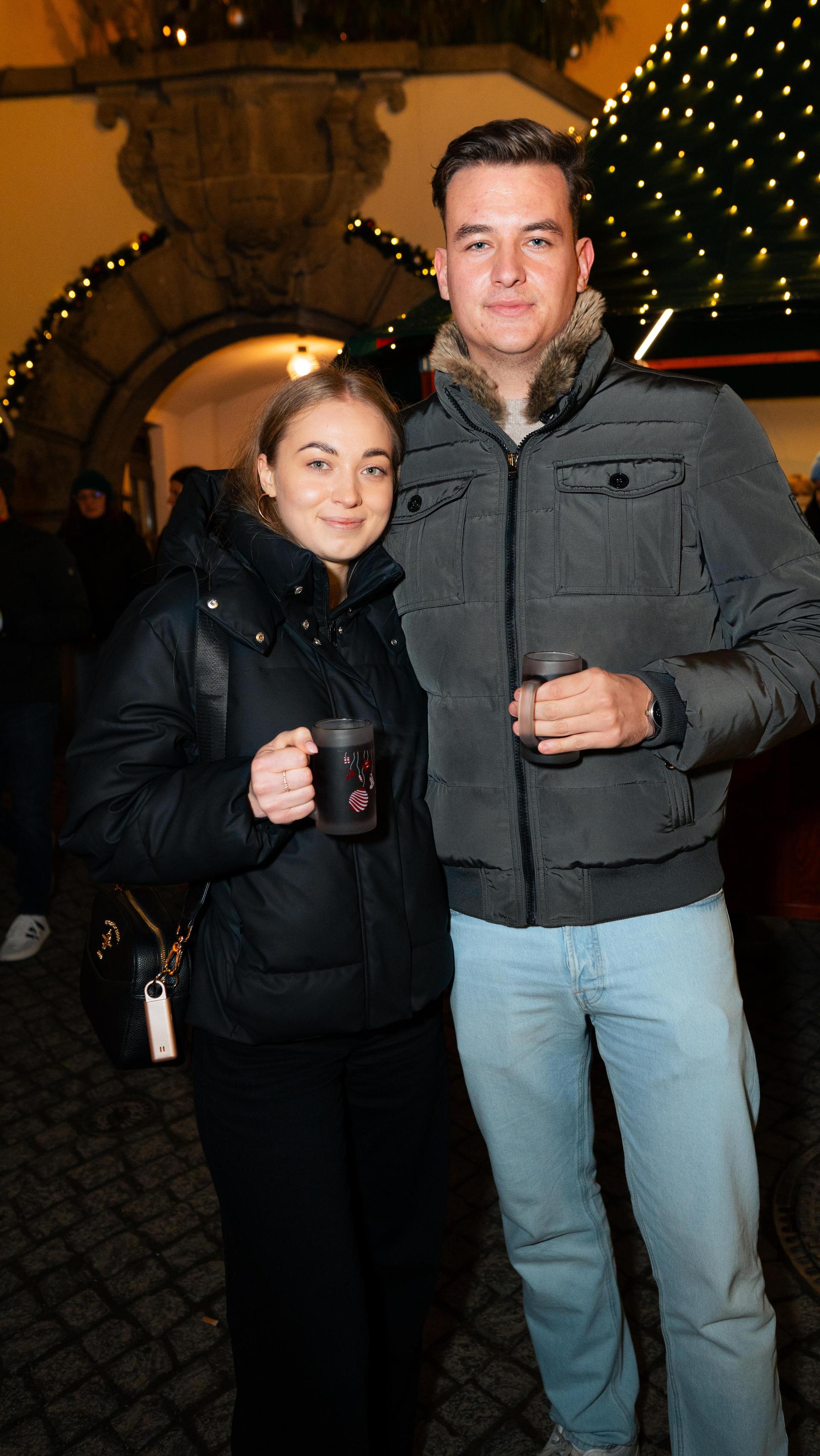 Fotos vom Weidener Weihnachtsmarkt am Freitag.  (Bild: Hannes Stock)