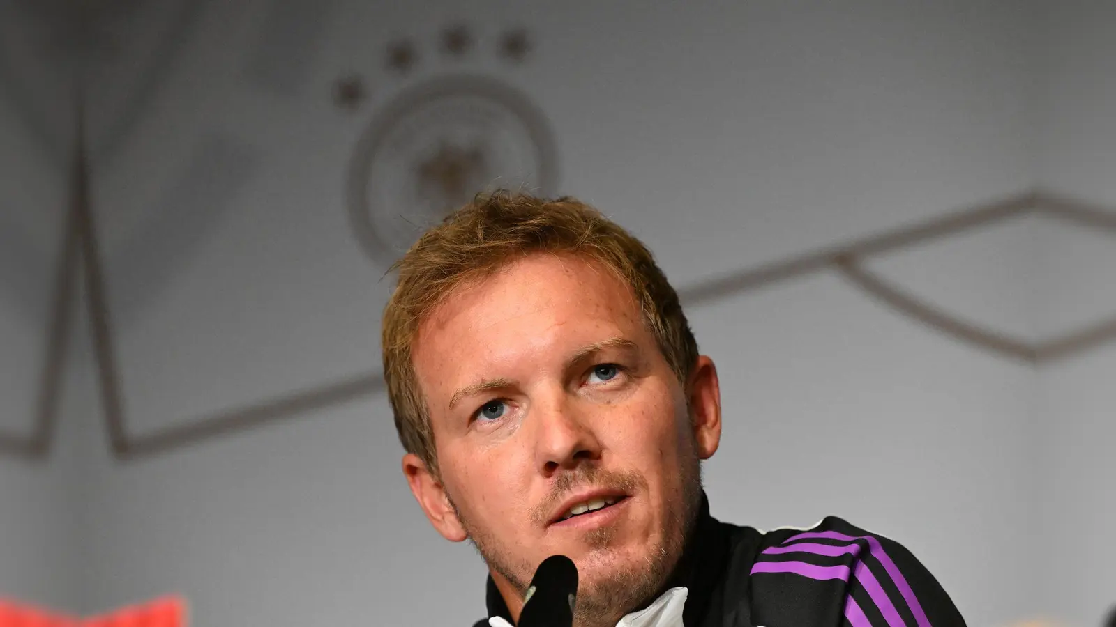 Job-Sorgen? Nein, sagt Julian Nagelsmann. (Bild: Federico Gambarini/dpa)