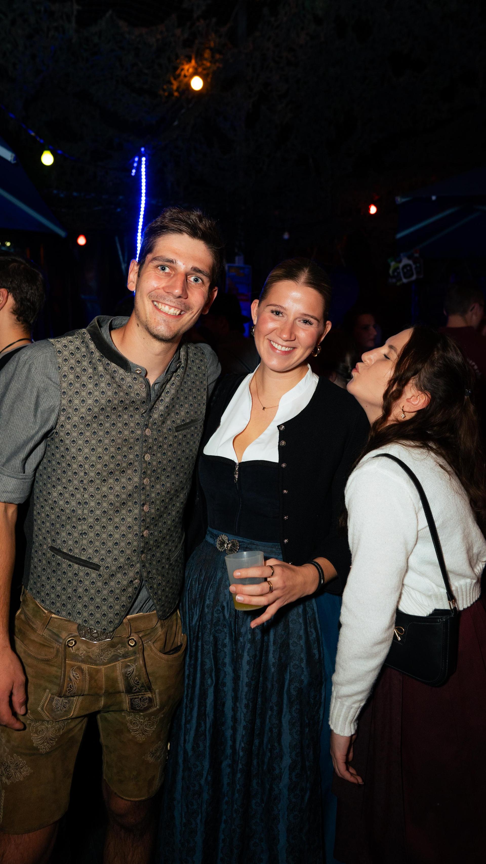 Sonntagabend auf der Pfreimder Kirwa. (Bild: Hannes Stock)