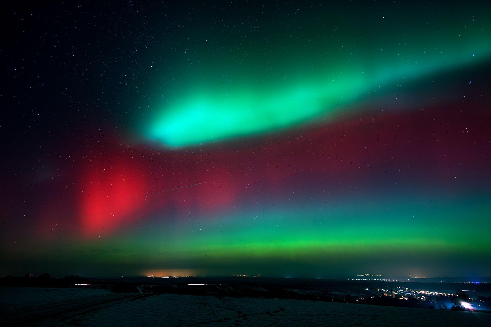 Ein Sonnensturm sorgt für Polarlichter über Deutschland. Er ist so stark, dass das Lichtspektakel vom Norden bis zu den Alpen zu sehen ist. (Bild: Peter Müller)