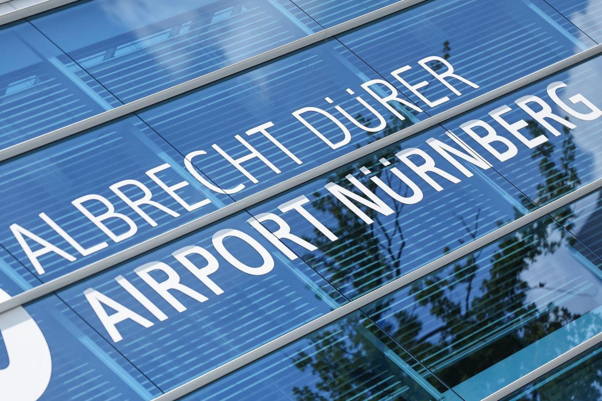 Künftig gelten neue Regeln am Nürnberger Flughafen. (Archivbild) (Bild: Daniel Löb/dpa)