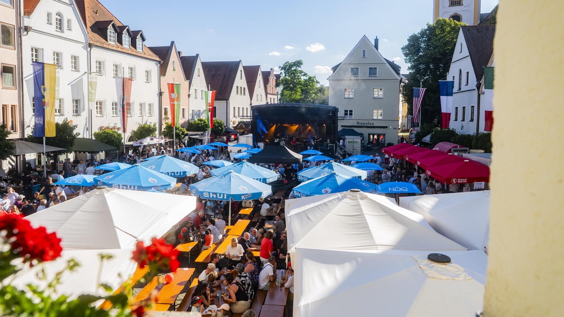 Bürgerfest-Samstag in Weiden: Die Fotos vom Oberen Markt (Bild: Hannes Stock)