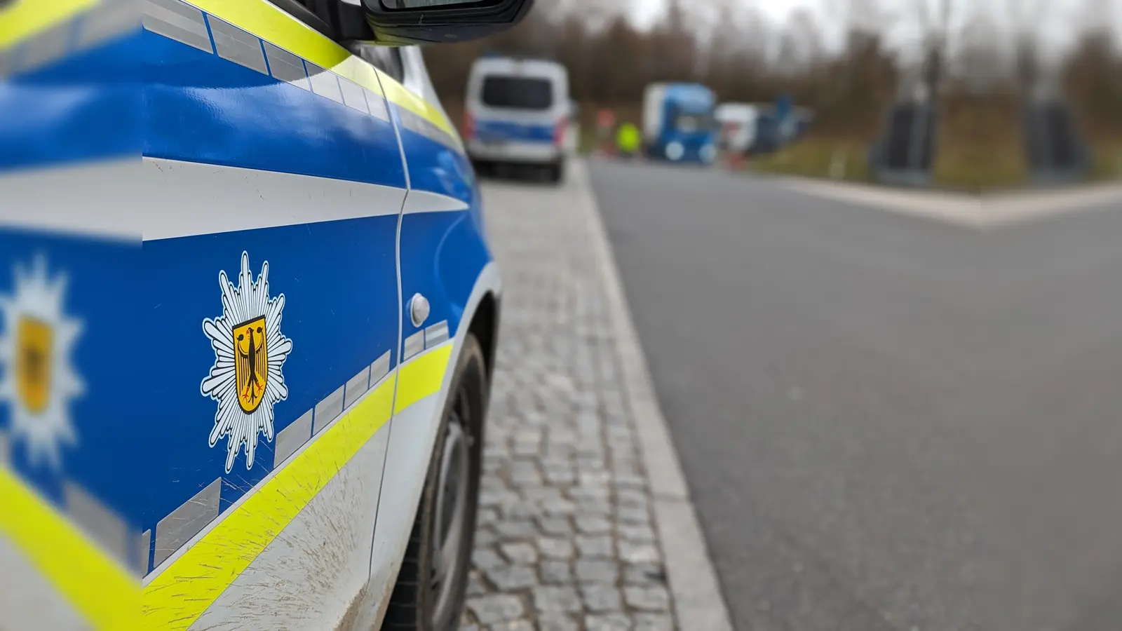 Bei Grenzkontrollen auf der A6 verweigerten Beamte der Bundespolizeiinspektion Waidhaus am Sonntagabend einem gambischen Staatsbürger die Einreise nach Deutschland und vollstreckten einen Haftbefehl.  (Symbolbild: Bundespolizei)